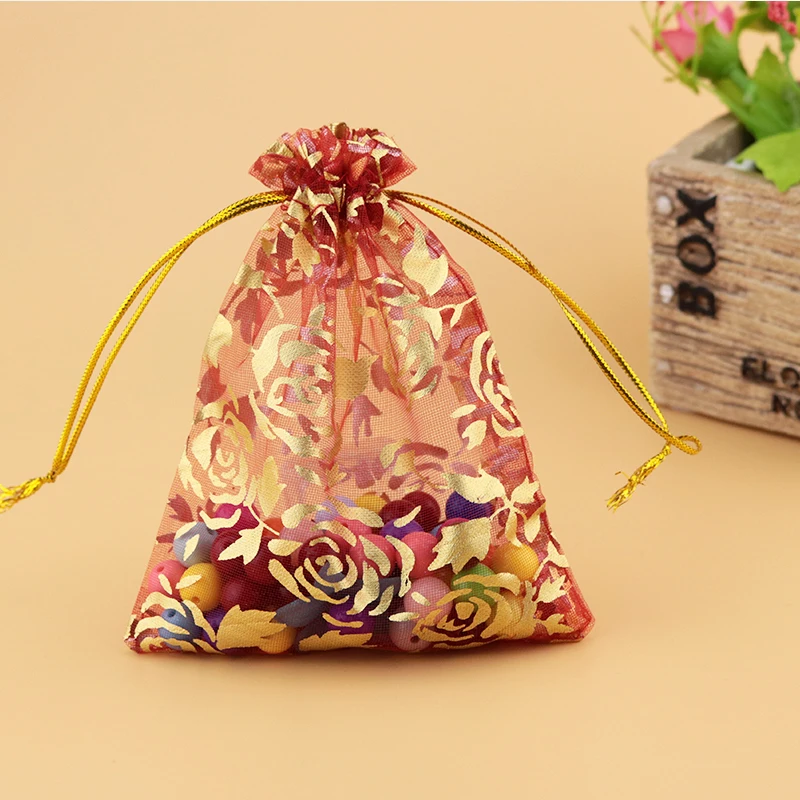 

Wholesale 500pcs High Quality 13x18cm Gold Rose Pattern Organza Bag Red Color Wedding Gift Candy Bags Jewelry Package Pouch