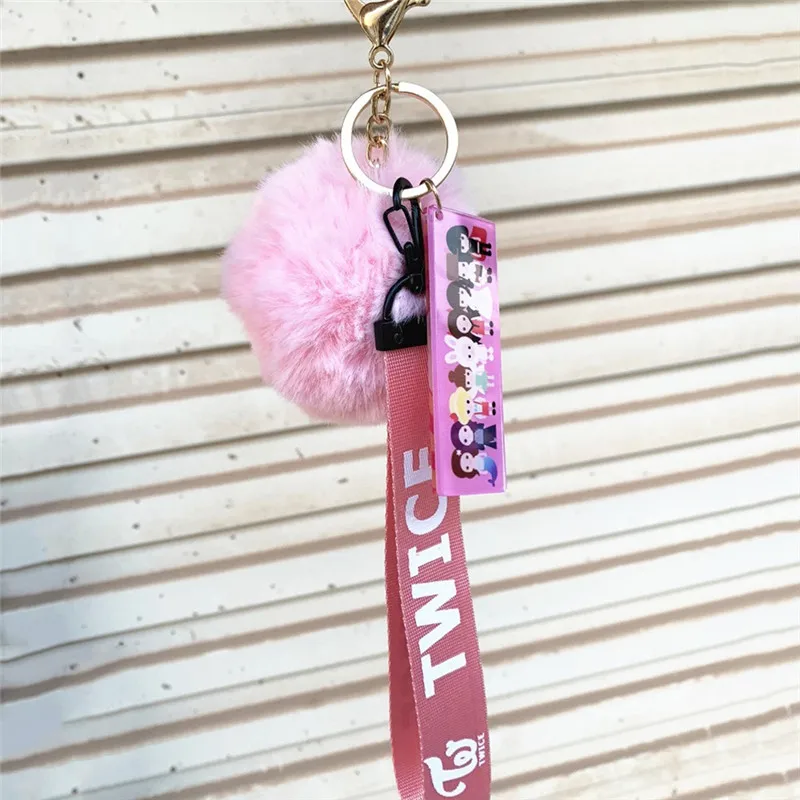 DA Pinksee Kpop брелок с шариком Веревка Держатель BLACKPINK GOT7 два раза SEVENTEEN WANNAONE мягкий меховой шар брелок Подвеска Украшения - Цвет: DA