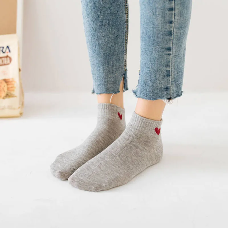Socks Women Love Embroidery Soft Breathable Casual Womens Short Sock Kawaii Korean Style All-match Simple Daily Chic | Женская одежда
