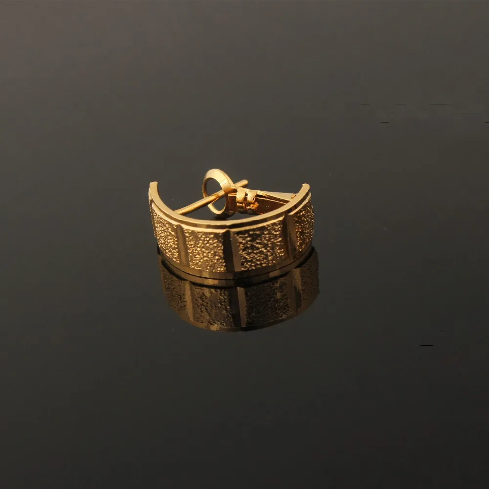 Винтажные женские серьги новые трендовые серьги-гвоздики золотого цвета