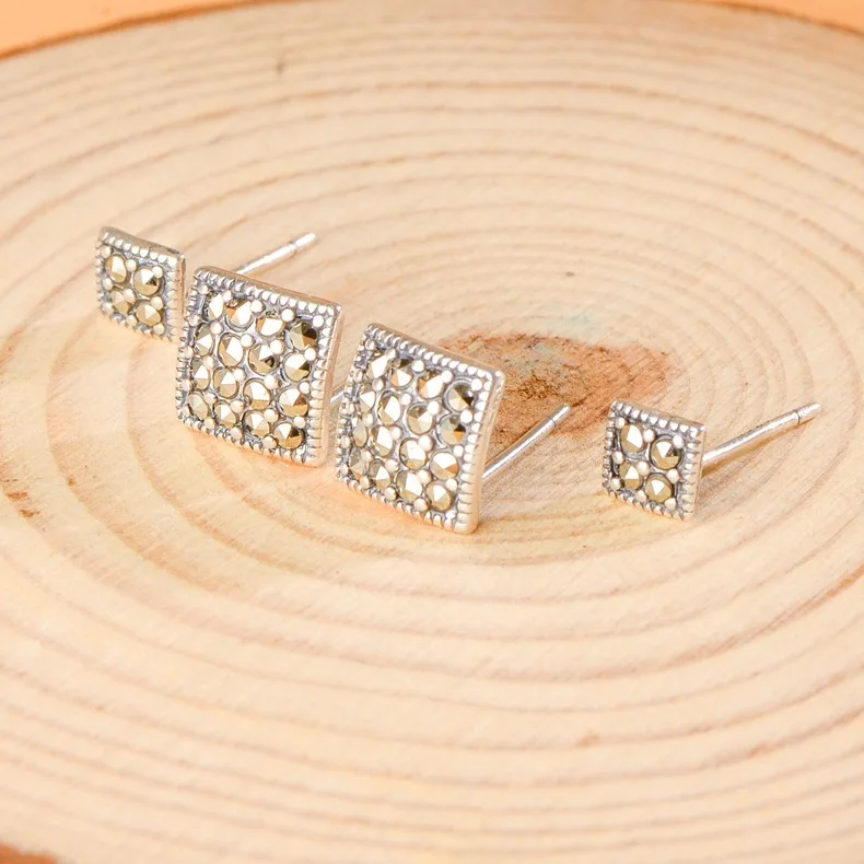 Женские серьги-гвоздики из серебра 925 пробы с квадратной отметкой | Украшения и