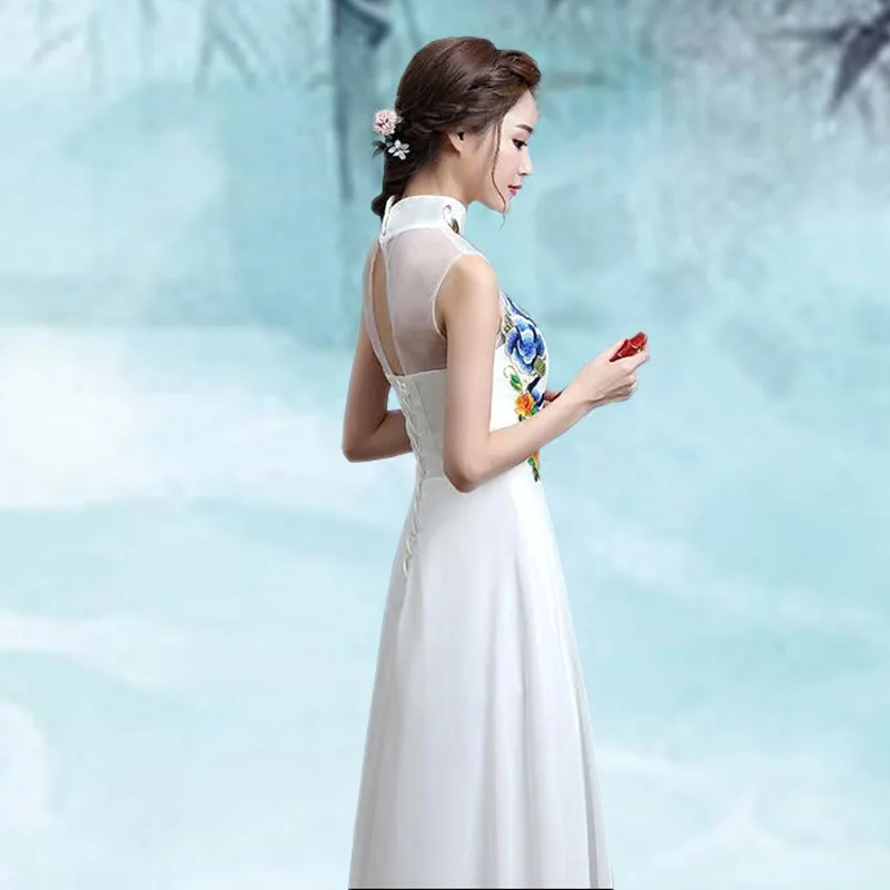White Cheongsam Women Traditional Dress Sexy Wedding Qipao Embroidery Chinese Oriental Dresses Vestidos Formales Long QiPao |
