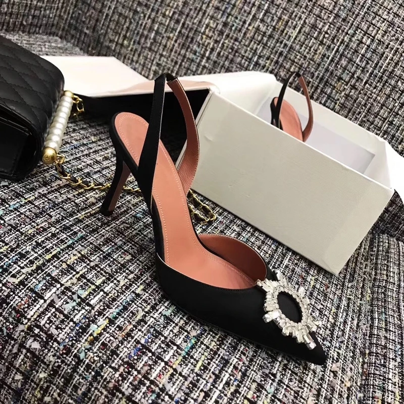 Женские босоножки с кристаллами Пикантные летние туфли острым носком