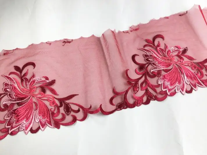 Кружевная аппликация с вышивкой ширина 18 см 1 метр | Дом и сад