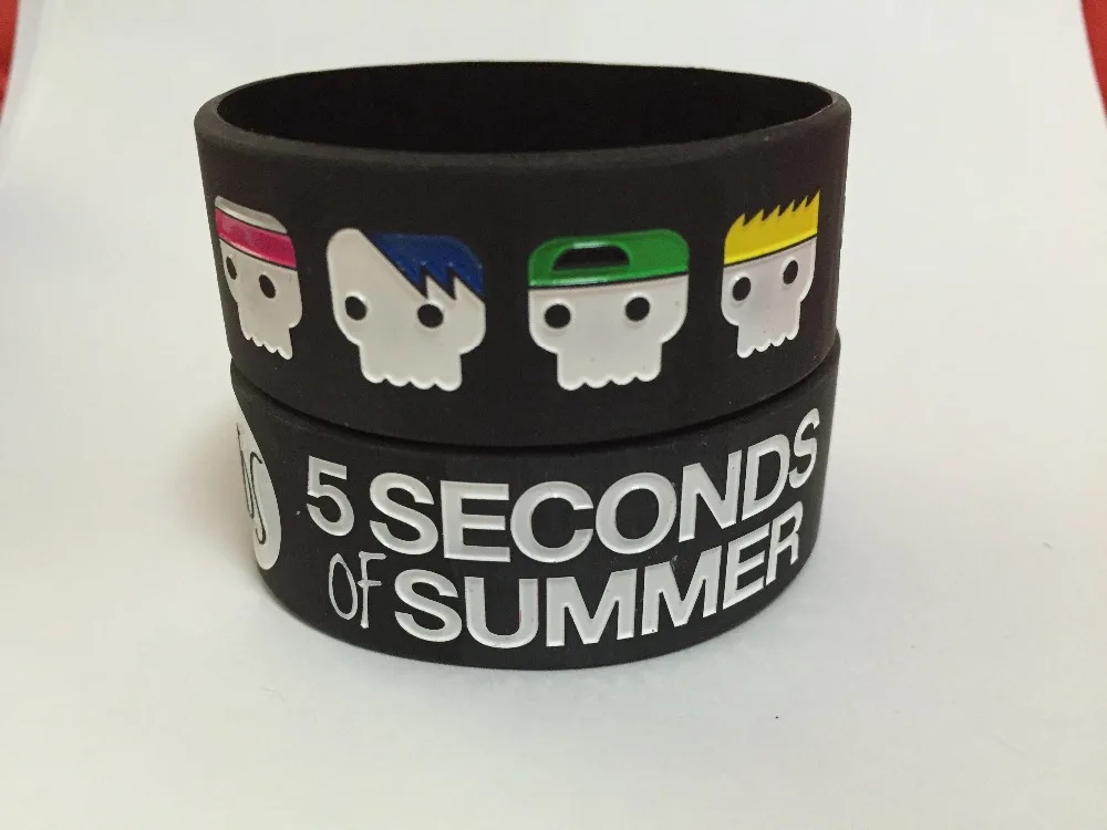 Силиконовый браслет 5SOS 5SECONDS летом Debossed заполнено с логотипом 1 шт. бесплатная