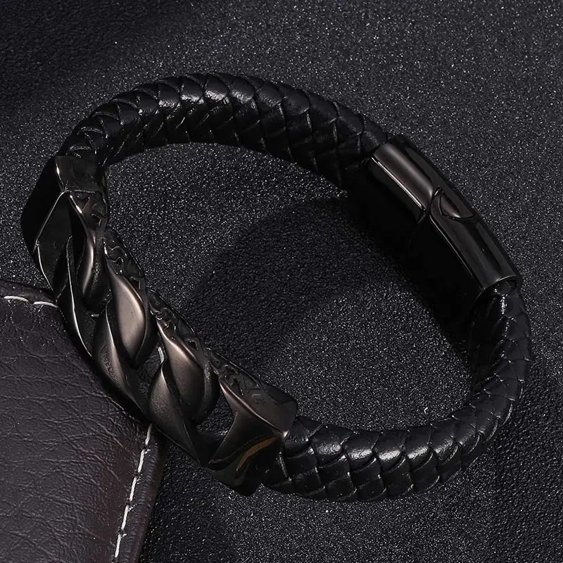 

Punk Men Jewelry Genuine Leather Bracelet Black Charm Stainless Steel Magnetic Buckle Birthday Party Gift BB820