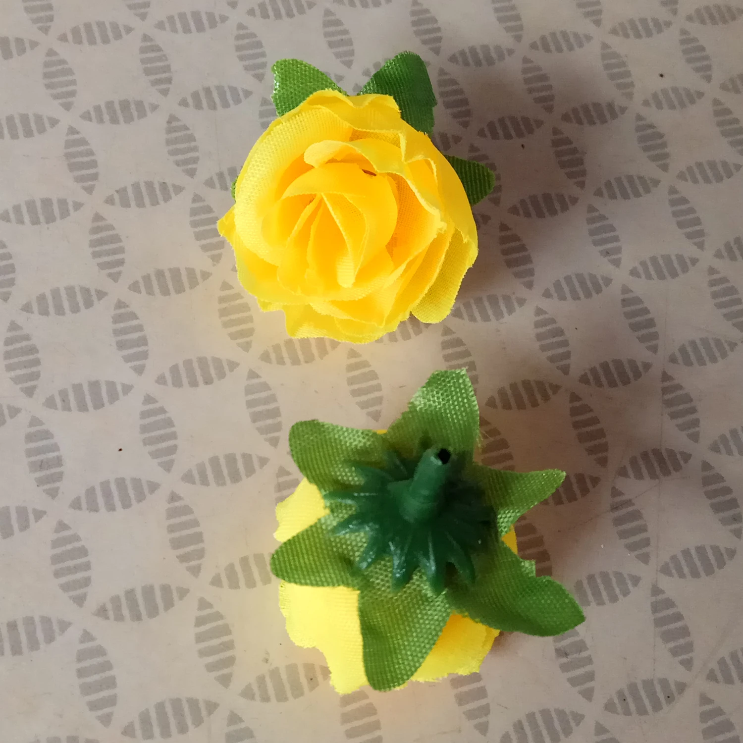 Yellow Fabric Silk Artificial Rose Flower Heads for Decoration Pack of 50pcs | Дом и сад