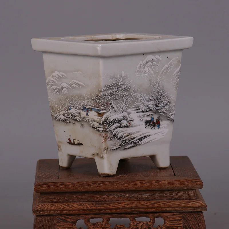 

Chinese old porcelain Snowscape chart of Pastel Porcelain flower pots