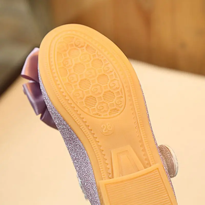 

Spring Children Girls Shoes Princess Sweet Bow Flat Shoes For Kids Patent Leather Girls Party Shoes Sapatos Menina TX360