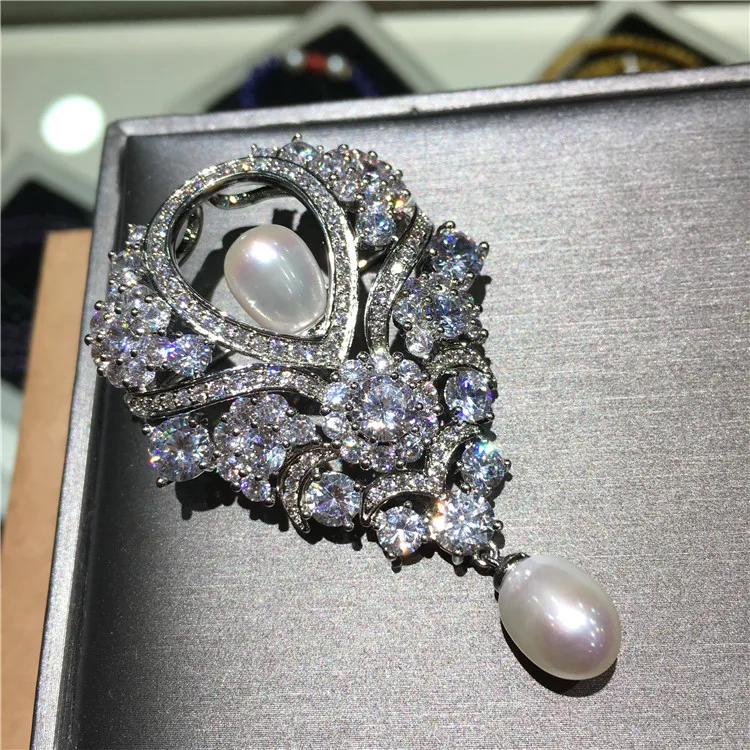 Высококачественный микроскоп циркониевая благородная белая брошь с натуральным