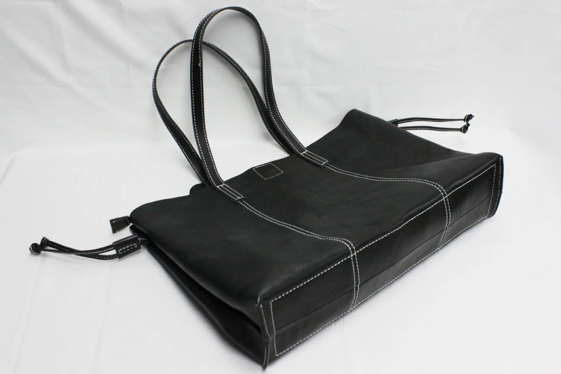 Дизайнерские сумки натуральная кожа большой емкости Женские сумки повседневные сумки Bolsa Feminina Черные Портативные женские сумки на плечо