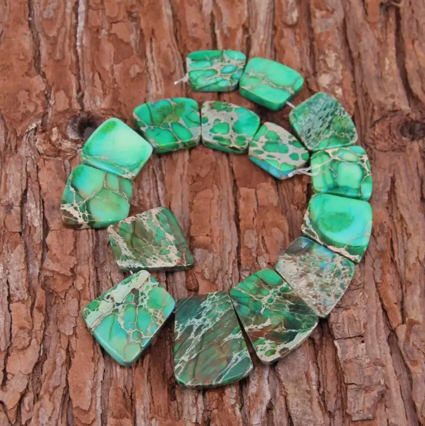 

15pcs/str 100% Real Natural Green Sea Sediment Stones Slab Beads Necklace Set,Top Drilled Emperor Gems Graduated Square Charms