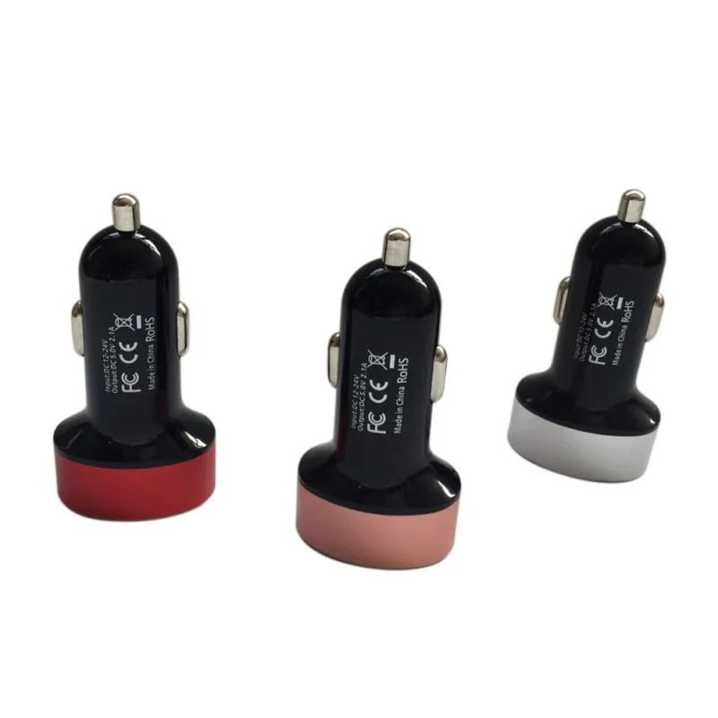Универсальное автомобильное зарядное устройство с двумя USB портами и