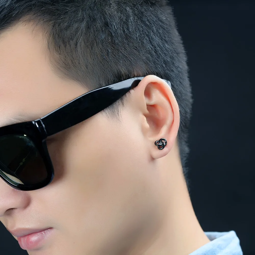 Серьги гвоздики с завинчивающимся сердечком из нержавеющей стали серебро черный