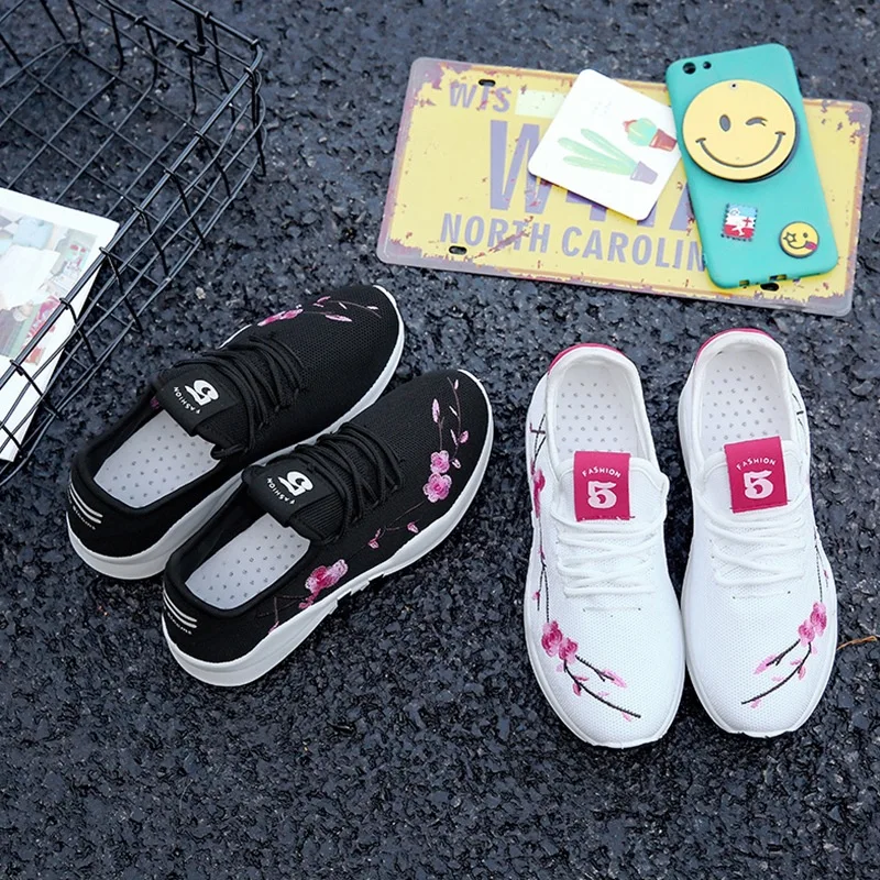 OLOMM/женские кроссовки на платформе Новинка 2019 года белые с вышивкой персикового