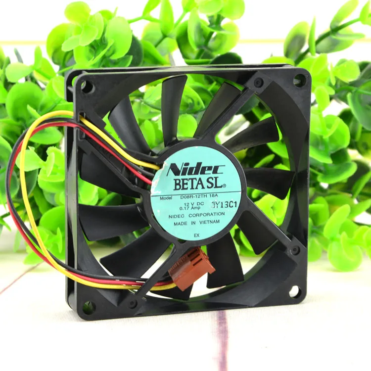 

Новый оригинальный Φ 18A 12V 0.17A 8CM 8015 трехпроводный охлаждающий вентилятор