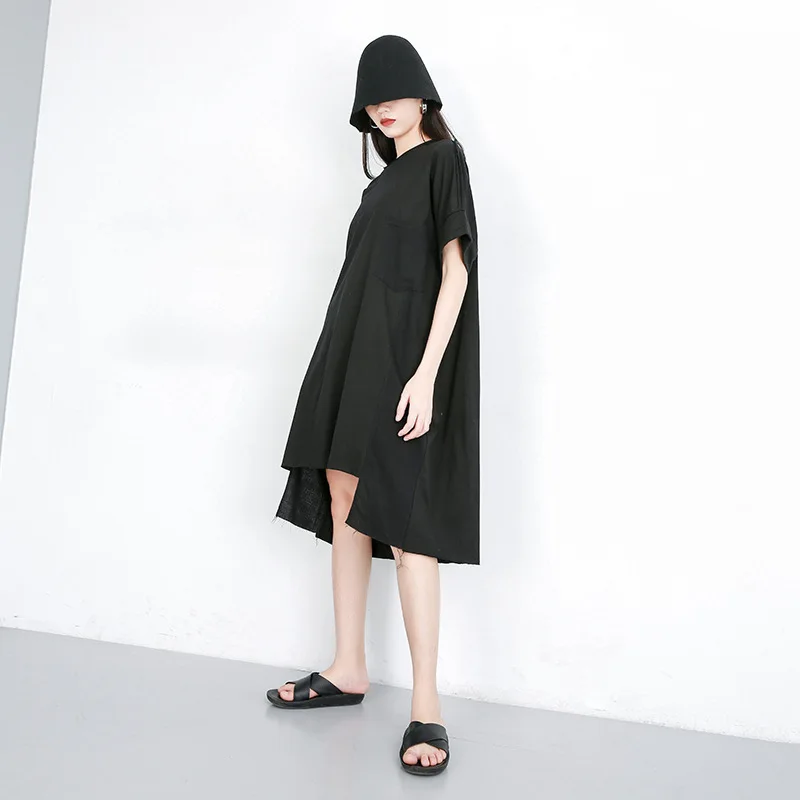 Женское асимметричное платье большого размера с круглым вырезом и коротким