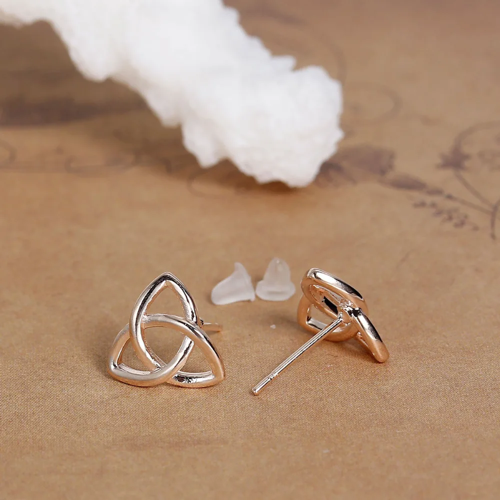 DoreenBeads медные серьги гвоздики с розовым золотым треугольным узлом 12 мм (4/8 &quot) x 11
