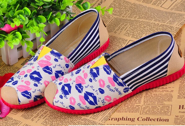 Лидер продаж весенне-летние женские туфли слипоны на плоской подошве мокасины