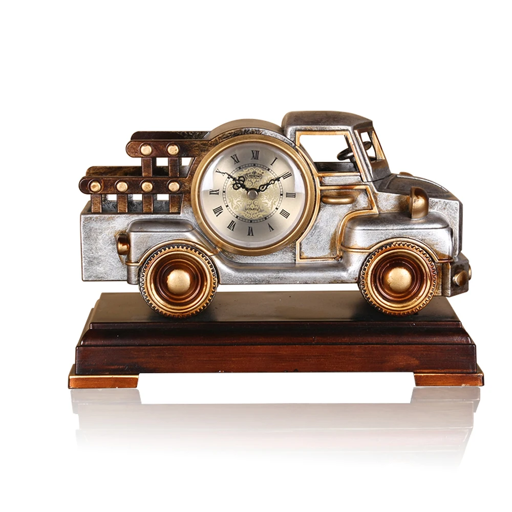 

1PCS European retro truck clock mute seconds movement resin bedroom bedside clock pendulum study decoration LU606106