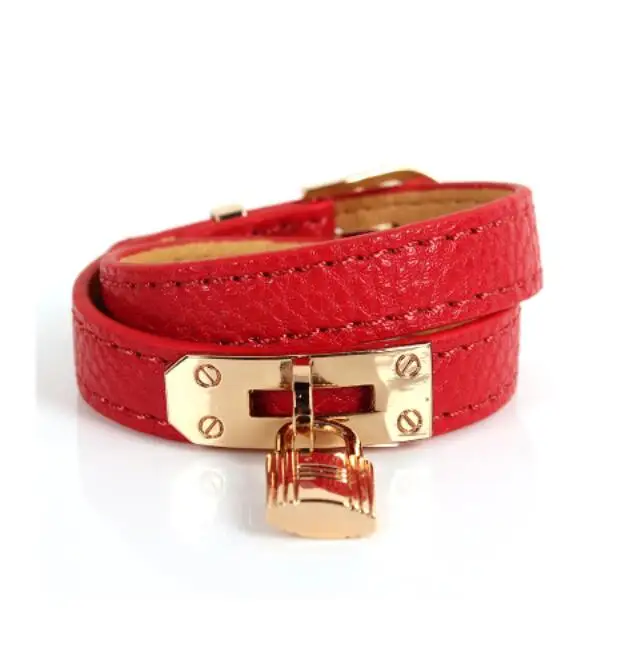 

Star models small pepper net red with a small lock bracelet