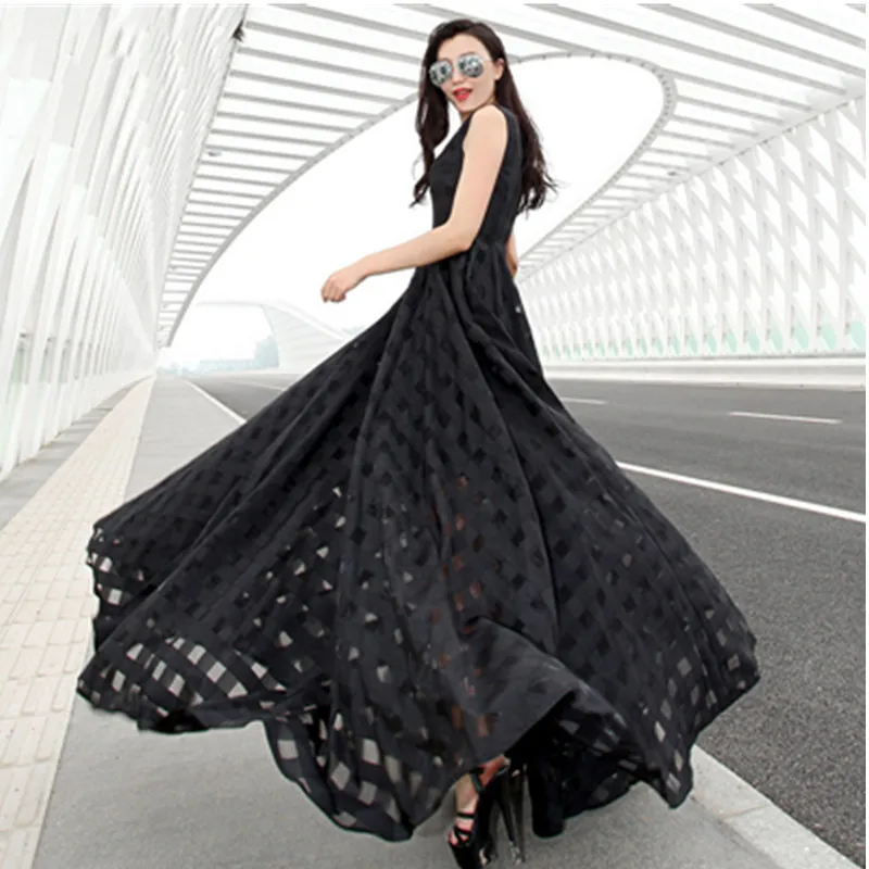 Женское платье 2019 без рукавов однотонное элегантное скромное красивое макси с