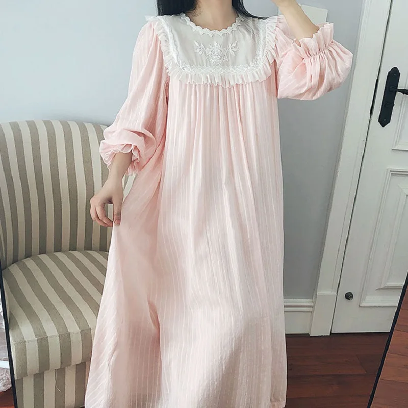 

Female Night Dress Home Wear 2021 White Lace Cotton Women's Vintage Long Nightgowns Autumn Sleepwear Elegant