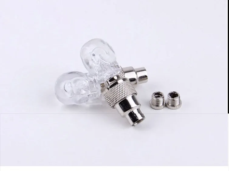 Яркий светодиодный велосипедный светильник с алмазным черепом активированным