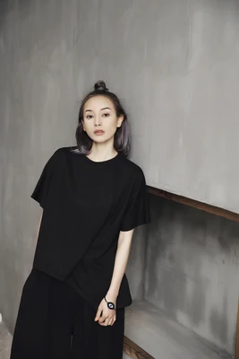 Cakucool Новая женская футболка Harajuku короткий рукав лето футболки свободные Повседневное Асимметричный дизайн короткая футболка Femme черный, белый цвет - Цвет: black