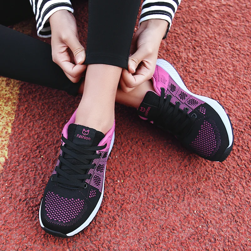 Женские теннисные туфли новинка 2019 светильник эластичные женские дышащие