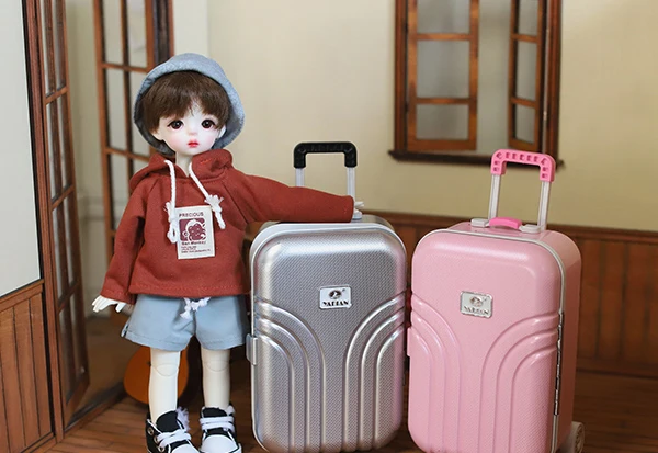 

Детская игрушка ручной работы D01-P536 1/3 1/4 1/6 Одежда для куклы BJD/SD реквизит для куклы аксессуары розовый серебряный чемодан на колесиках 1 шт.
