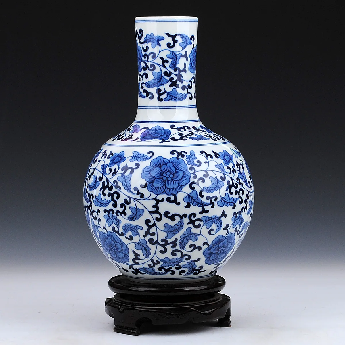 

Ceramics classic blue and white porcelain vase decoration home decoration crafts