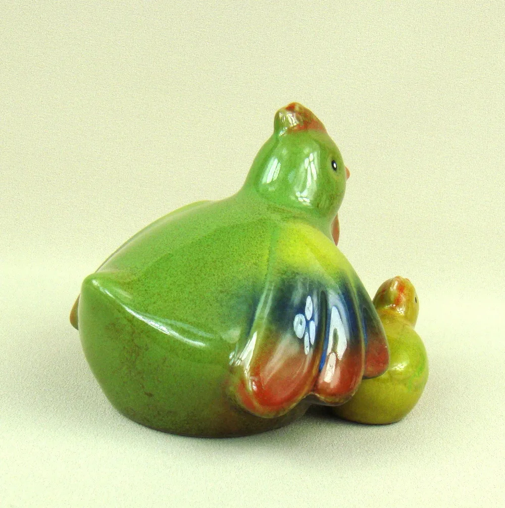 Фарфоровая курица и цыплята миниатюрная Керамика ручной работы фигурка птицы