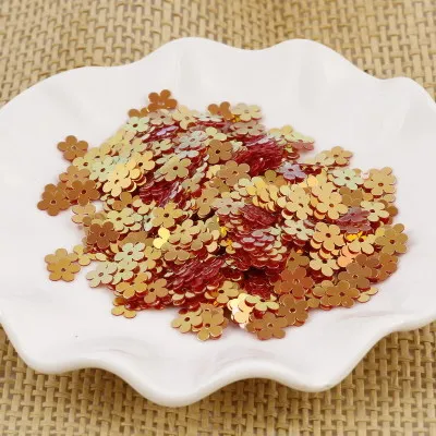 7 мм плоский цветок Платтинг Золотой центр отверстие свободные блестки шитье