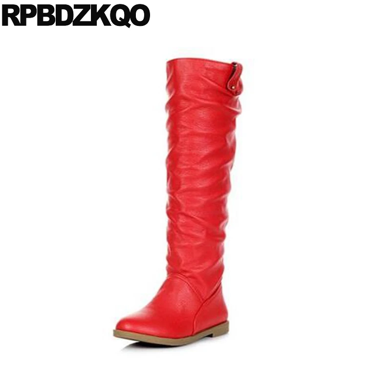 Женские сапоги на плоской подошве красные непромокаемые до колена с круглым