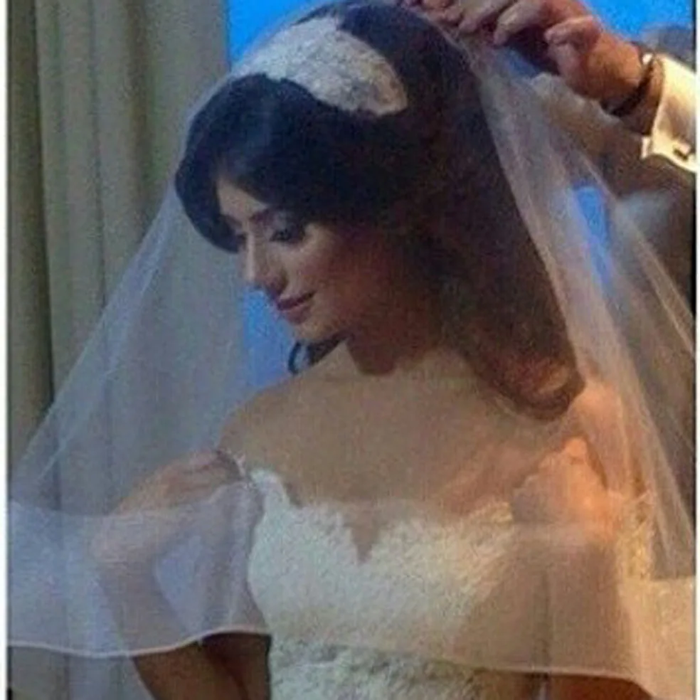 С Плеча Милая Кружева Corest Короткие Пышные Рукава Tiers Органзы Свадебные Платья|bridal