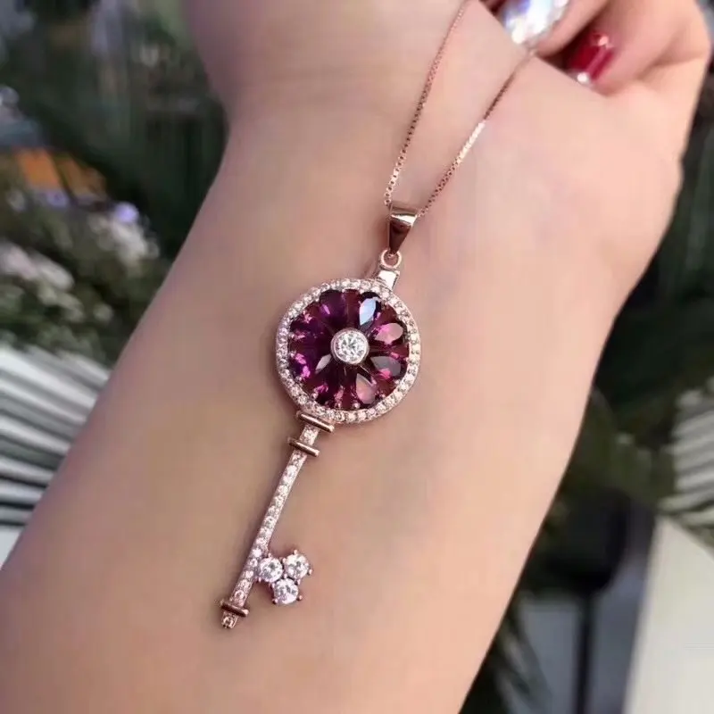 

Natural magnesium aluminum Garnet necklace pendant Key pendant. 925 silver rose gold Fashion style Birthday gift. Send your love