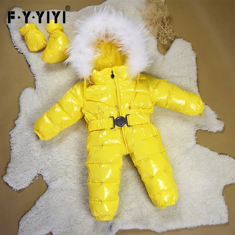 shiny yellow Детский комбинезон с воротником из меха енота, теплая зимняя одежда Зимняя верхняя одежда для маленьких девочек и мальчиков, От 0 до 5 лет Детские зимние комбинезоны - Цвет: shiny yellow