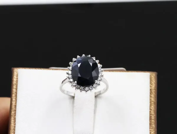 Кольцо женское из серебра 925 пробы с натуральным сапфиром 10 х12 мм|ring|sterling silver blue gem
