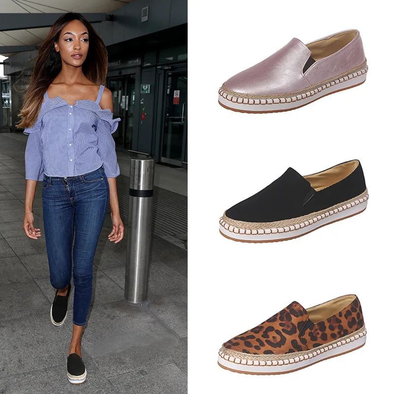 Женские кроссовки с вырезами дышащие на плоской вулканизированной подошве