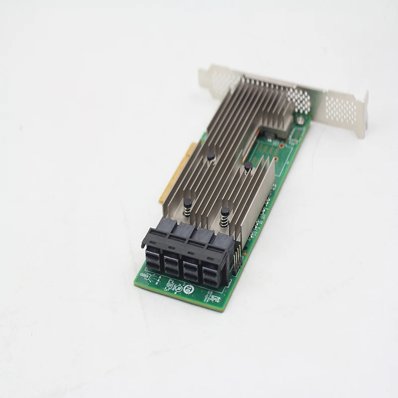 9305-16I SFF8643* 4 PCIe3.0 X8 12 ГБ/сек. SAS/SATA Raid и надписью «HBA» Hostraid0/1/10/5(IRM
