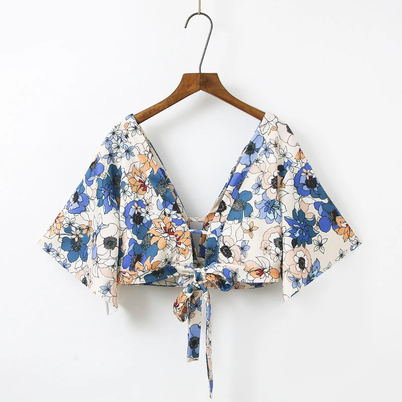 

Floral Printed Short Blouse Women Nice Summer Fashion V-neck Bell Sleeve Blouses And Shirts Women Sexy Cute Print Tops Female