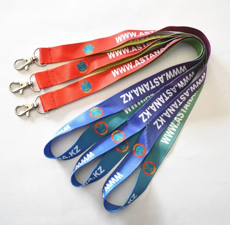 Быстрая доставка оптом 250 шт. печатных ремней для шеи с настраиваемым логотипом вашего бизнеса в качестве промо-подарка.