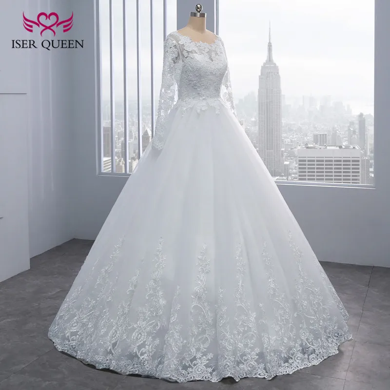 Свадебное платье с вышивкой трапециевидной формы длинными рукавами и круглым