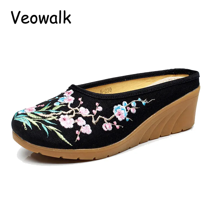 Женские холщовые шлепанцы Veowalk повседневные на танкетке с цветочной вышивкой