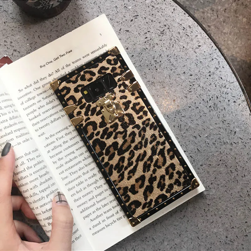 Gold YHBBCASES, Модный Золотой квадратный чехол с заклепками для samsung Galaxy S10 S8 S9 Plus, ретро сексуальные леопардовые Чехлы для samsung Note 10 8 9 - Цвет: Gold