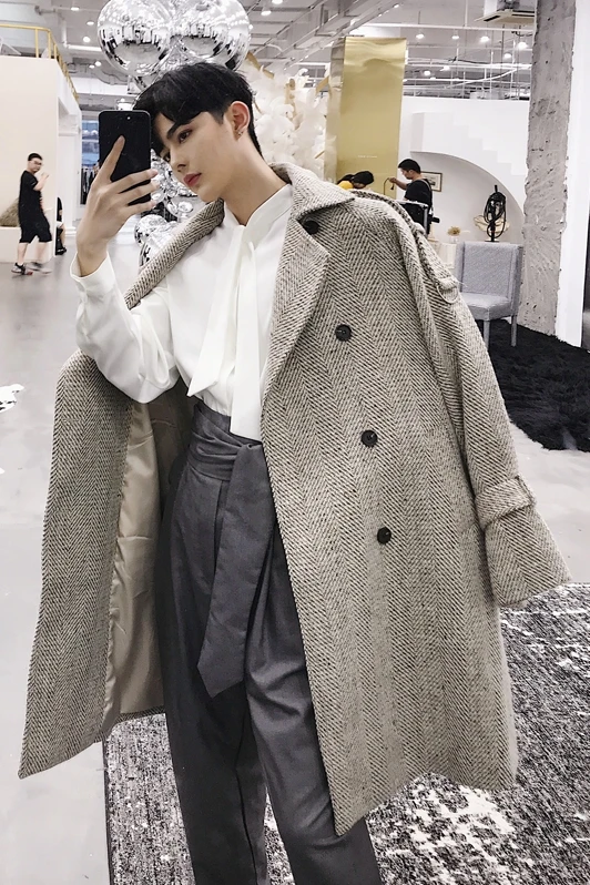 

Autumn winter stylist is New England style is loose temperamental double row buckles wool overcoat trend man woolen overcoat