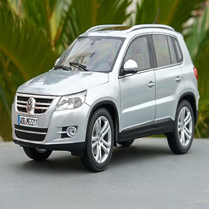 Импортная модель внедорожника NOREV TIGUAN 1:18 автомобиля из цинкового сплава с