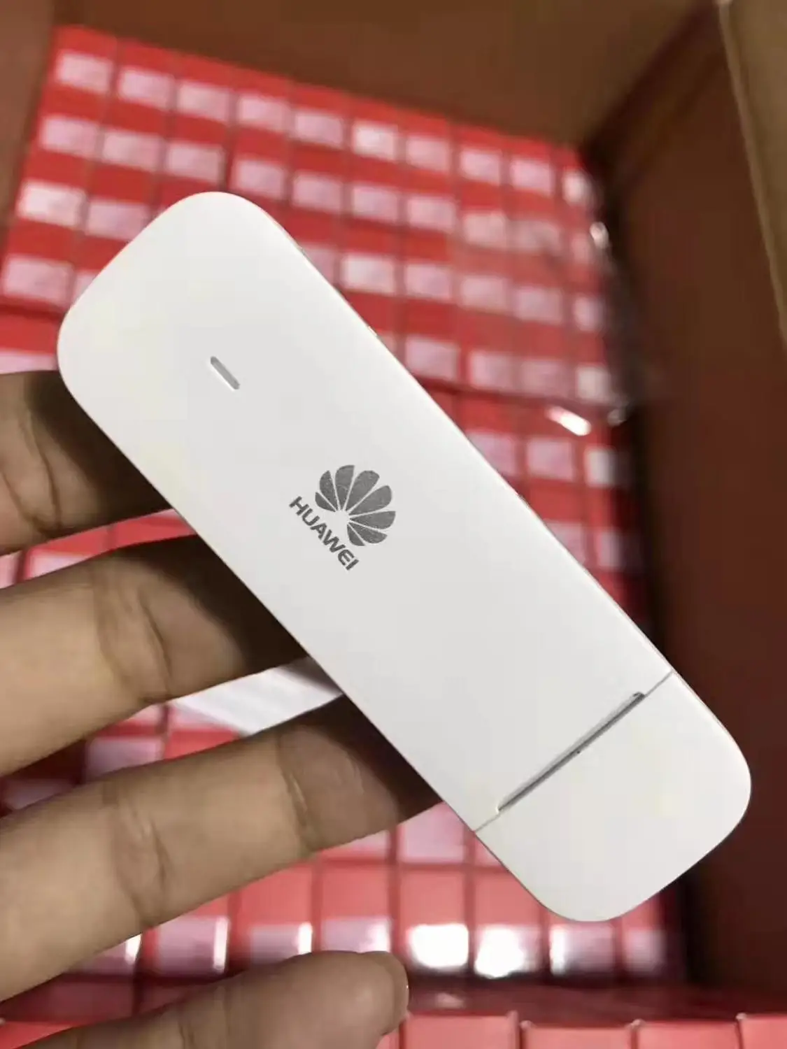 Huawei E3372h 607 LTE FDD700/900/1800/2100/2600 (полоса 1/3/7/8/28/40) МГц TDD2300 150 Мбит/с беспроводной модем