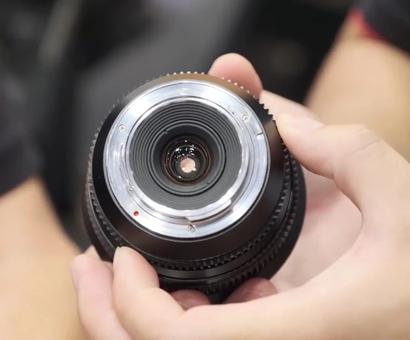 Объектив SLR Magic MicroPrime Cine 18 мм T2.8(E-Mount, M4/3-Mount, Fuji X-Mount